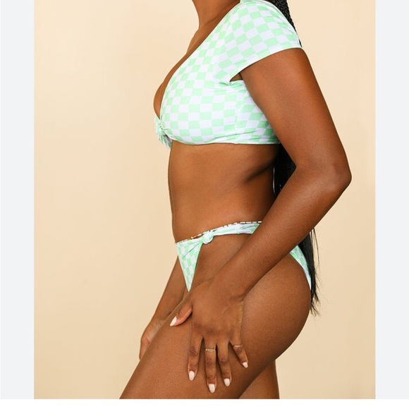 Dippin Daisys Vision Top & Quinn Bikini Bottom Matching Set Size Medium Green - Picture 3 of 10